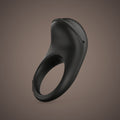 Siskin, app-controlled vibrating ring, front view (Black)